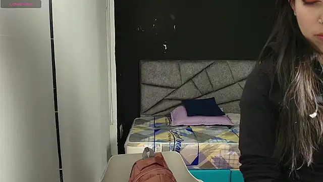 LiaMonroee  online show from 11.08.25