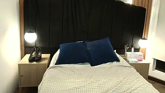 LiaMonroee  online show from 03.10.26