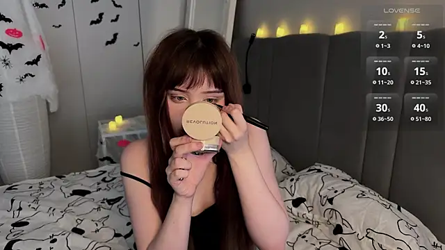 Snapshot of RileyVice chatting on 11.03.25 RileyVice online show from 11.03.25