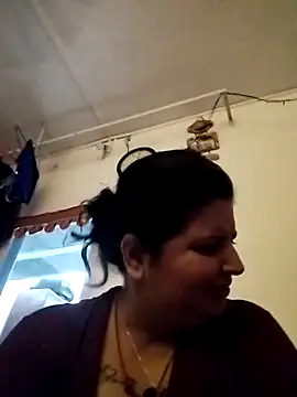 Snapshot of Jann_Riya333 chatting on 10.14.25 Jann Riya333 online show from 10.14.25