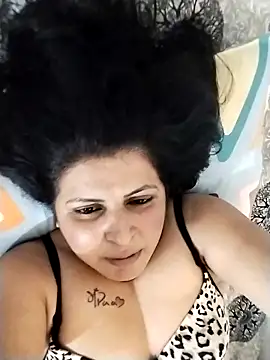 Snapshot of Jann_Riya333 chatting on 11.10.25 Jann Riya333 online show from 11.10.25