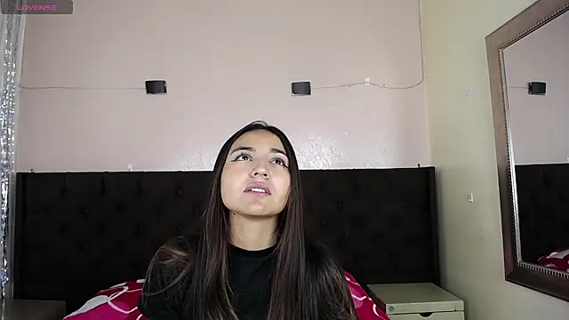 Snapshot of MeggannFoxx chatting on 09.17.25 MeggannFoxx online show from 09.17.25