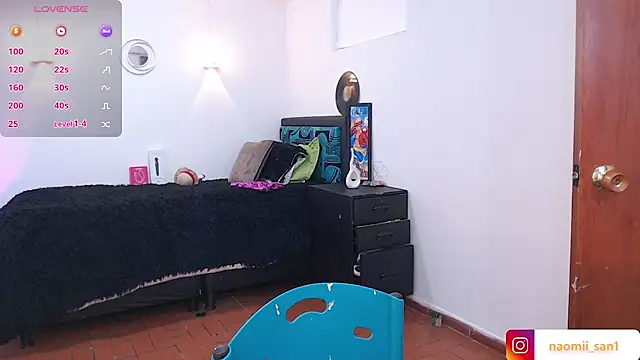 naomii san online show from 09.17.25