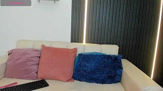 Gabrielaa Miller  online show from 09.12.25