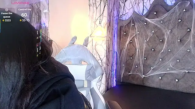 Zami Escobar of online show from 11.01.25