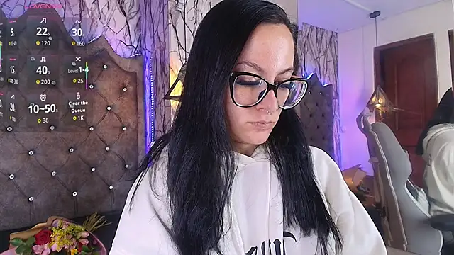 Zami Escobar of online show from 11.28.25