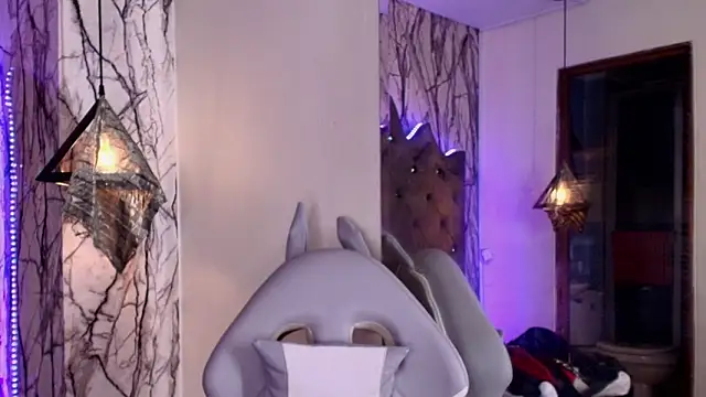 Zami Escobar of online show from 03.12.26