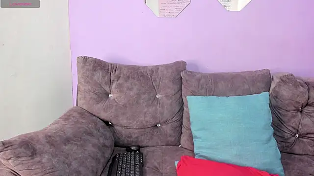 Snapshot of miichelle_0 chatting on 09.18.25 miichelle 0 online show from 09.18.25