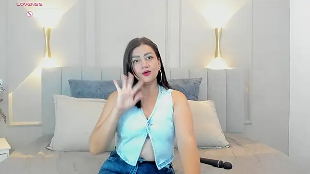 victoria bourne online show from 11.17.25