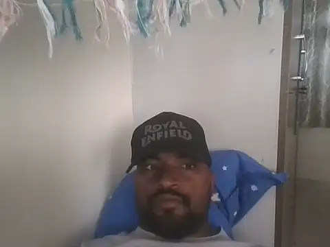 Snapshot of king_godgm chatting on 11.02.25 king godgm online show from 11.02.25