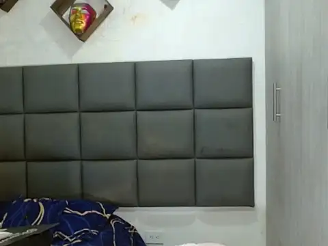 Snapshot of tatty-sex chatting on 10.28.25 tatty-sex online show from 10.28.25