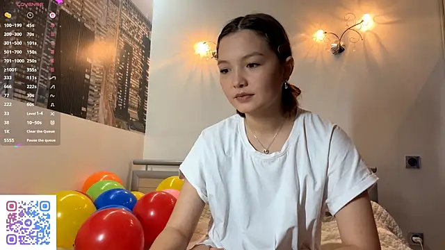KiraVelvet online show from 09.13.25