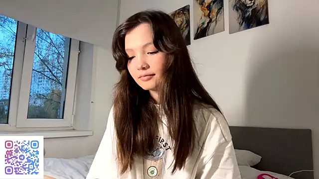 Snapshot of KiraVelvet chatting on 10.06.25 KiraVelvet online show from 10.06.25