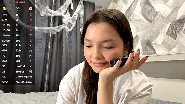 Snapshot of KiraVelvet chatting on 11.01.25 KiraVelvet online show from 11.01.25