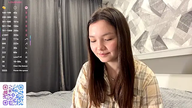 Snapshot of KiraVelvet chatting on 11.07.25 KiraVelvet online show from 11.07.25