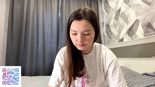 Snapshot of KiraVelvet chatting on 11.08.25 KiraVelvet online show from 11.08.25