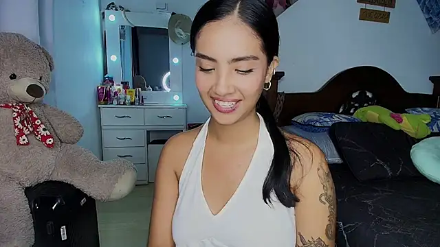 mia yireth online show from 10.09.25