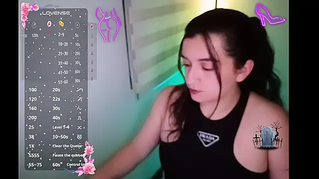 DanniG2000  online show from 10.30.25