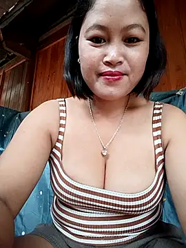 Snapshot of maycuc123 chatting on 10.11.25 maycuc123 online show from 10.11.25