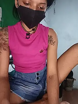 Snapshot of emali_baba chatting on 06.19.26 emali baba online show from 06.19.26