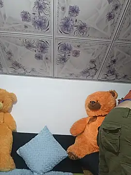 Snapshot of emali_baba chatting on 07.16.26 emali baba online show from 07.16.26