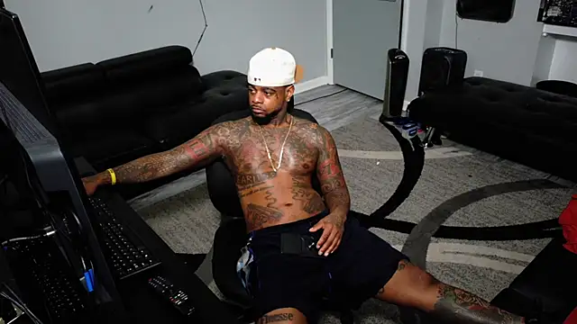 SLANGONDEMHOES online show from 03.04.26