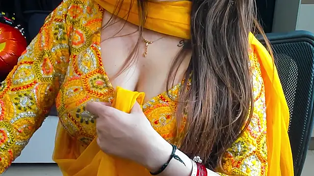 Shawtty Girl online show from 11.06.25