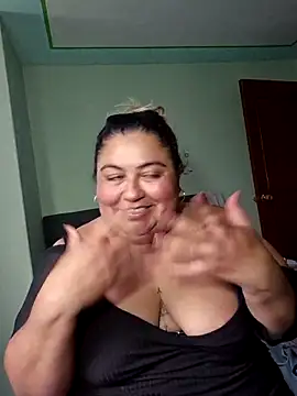 curvy diva  online show from 04.15.26