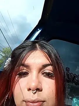 snow belle online show from 10.17.25