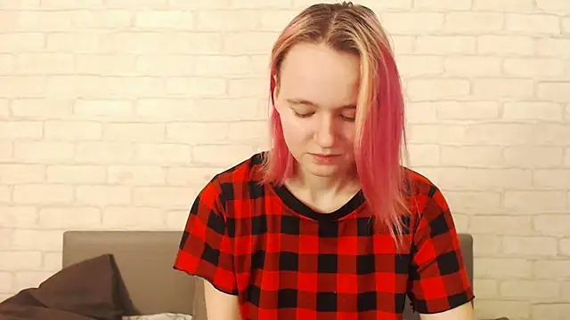 Ericha Stone online show from 11.21.25