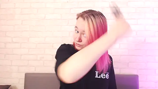 Ericha Stone online show from 12.04.25