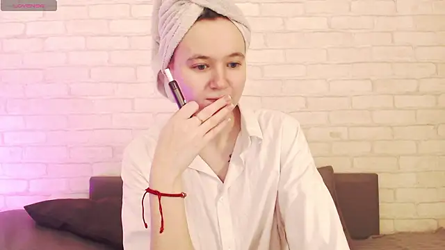 Ericha Stone online show from 03.22.26