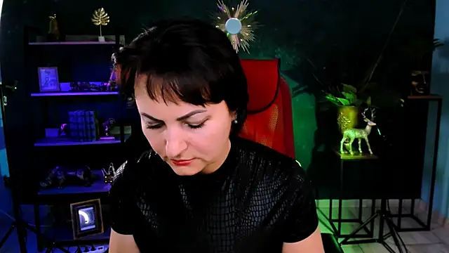 HelenBeler online show from 12.19.25