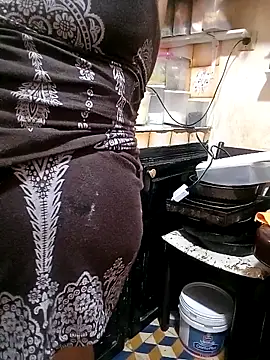 Mayamimi online show from 10.14.25