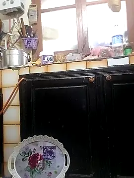 Mayamimi online show from 10.31.25