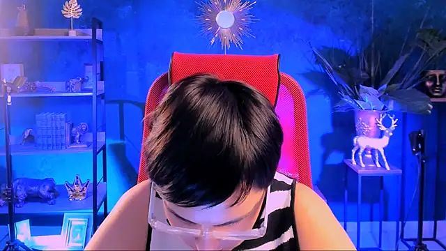 LauraDavidsons online show from 01.15.26