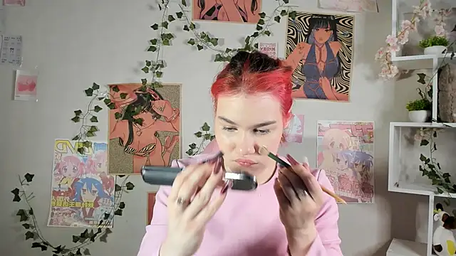 MauraSpurrier online show from 10.12.25