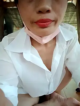 Snapshot of Georgia_here chatting on 10.13.25 Georgia here online show from 10.13.25