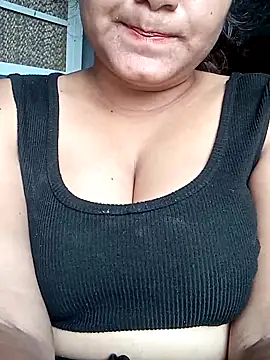 Snapshot of joyajaan911 chatting on 10.04.25 joyajaan911 online show from 10.04.25