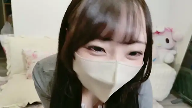 Snapshot of Mashiro-chan chatting on 09.18.25 Mashiro-chan online show from 09.18.25