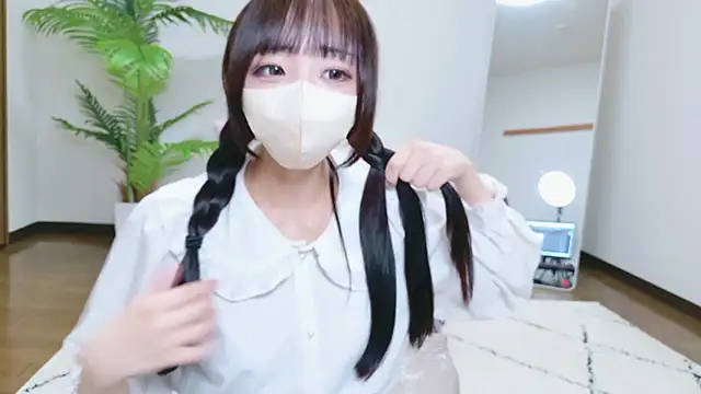 Snapshot of Mashiro-chan chatting on 10.19.25 Mashiro-chan online show from 10.19.25