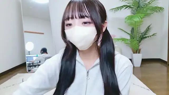 Snapshot of Mashiro-chan chatting on 10.24.25 Mashiro-chan online show from 10.24.25