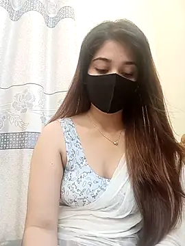 Snapshot of midnightmuse-03 chatting on 10.26.25 midnightmuse-03 online show from 10.26.25