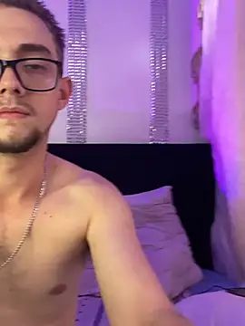 VeronicaSaenzx online show from 04.21.26