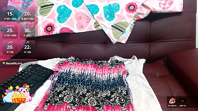 Snapshot of carolina_squirt21 chatting on 10.22.25 carolina squirt21 online show from 10.22.25