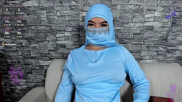 Snapshot of Amal_Bakir chatting on 10.26.25 Amal Bakir online show from 10.26.25