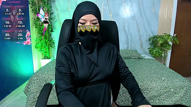 Snapshot of Amal_Bakir chatting on 11.09.25 Amal Bakir online show from 11.09.25