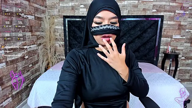 Amal Bakir online show from 11.30.25