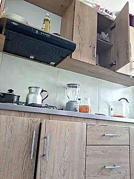 Snapshot of Alisson_Morgann chatting on 04.12.26 Alisson Morgann online show from 04.12.26