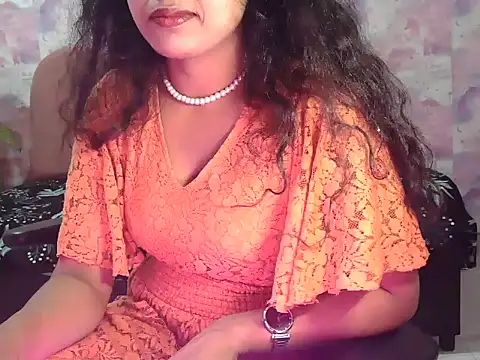 Snapshot of shaalu_sharma chatting on 09.18.25 shaalu sharma online show from 09.18.25